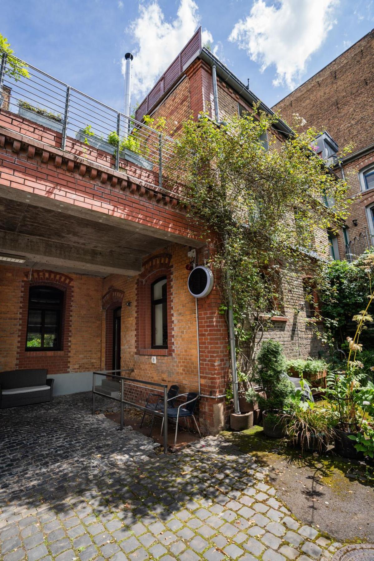 Luxurioeses 100M2 Loft Mit Sauna & Parkplatz - Platz Fuer 4 Personen วิสบาเดน ภายนอก รูปภาพ