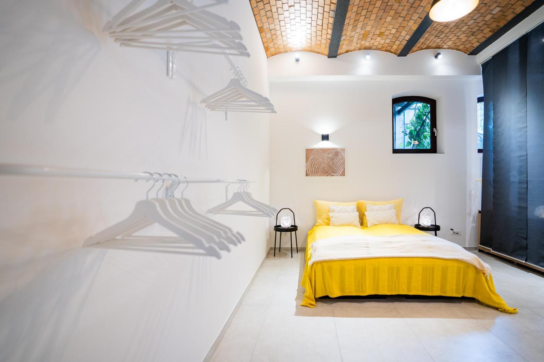 Luxurioeses 100M2 Loft Mit Sauna & Parkplatz - Platz Fuer 4 Personen วิสบาเดน ภายนอก รูปภาพ